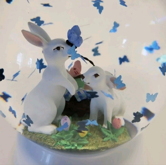 Bath & Body Works Easter Water Globe Light Up Candle Holder 2021 NEW - Picture 2 of 5